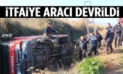 Manisa’da yangına giden itfaiye aracı devrildi