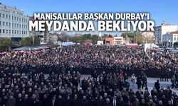 Manisalılar Cumhuriyet Meydanı’nda Gülşah Durbay’ı Uğurlamak İçin Toplanıyor