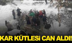 Çatıdan düşen kar kütlesi can aldı!