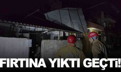 Manisa’da fırtına… Çatılar uçtu, ağaçlar devrildi!