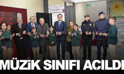 Salihli’de müzik sınıfı açıldı... Öğrenciler sanatla buluştu