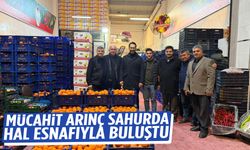 Arınç sahurda hal esnafıyla buluştu