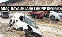 Araç kayalıklara çarpıp devrildi: 2 kişi yaralandı