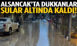 Alsancak’ta dükkanlar sular altında kaldı!