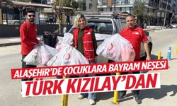 Alaşehir’de çocuklara bayram neşesi Türk Kızılay’dan