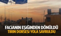 Facianın eşiğinden dönüldü… Tırın dorsesi yola savruldu!