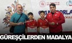 Yunusemre Belediyesporlu güreşçilerden iki bronz madalya ile döndü