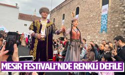 Mesir Festivali’nde renkli defile