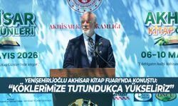 Bahadır Yenişehirlioğlu Akhisar Kitap Fuarı’nda vatandaşlarla buluştu