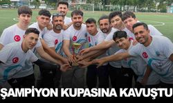 Salihli Ülküspor şampiyonluk kupasını kaldırdı