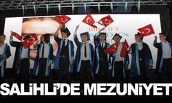 Salihli Anadolu Lisesi’nde mezuniyet coşkusu
