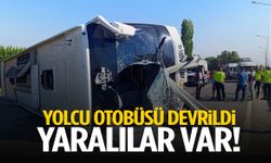 Yolcu otobüsü bariyerlere çarpıp devrildi! Yaralılar var
