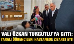 Vali Özkan Turgutlu’ya gitti: Yaralı öğrencileri hastanede ziyaret etti