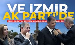 İzmir AK Parti’ye geçti: Cemil Tugay’ın rozetini Cumhurbaşkanı Erdoğan taktı!