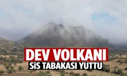 Manisa’daki dev volkanı sis tabakası yuttu