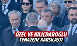 Özel ve Kılıçdaroğlu eski Manisa Milletvekili Gülay’ın cenazesinde bir araya geldi