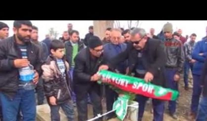 Kalp krizi geçiren amatör futbolcu yaşam savaşını kaybetti