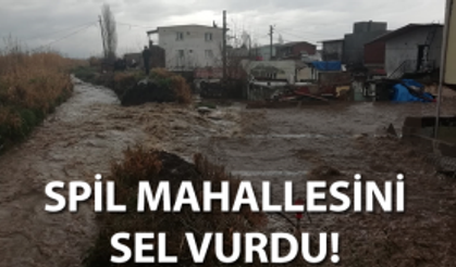 Spil Mahallesini sel vurdu