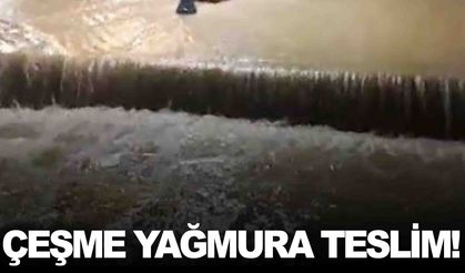 İzmir Çeşme sağanak yağışa teslim... Denizle kara birleşti!