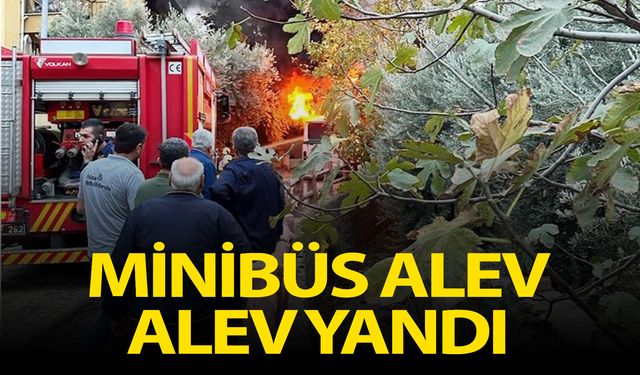 Seyir halindeki minibüs bir anda alev aldı