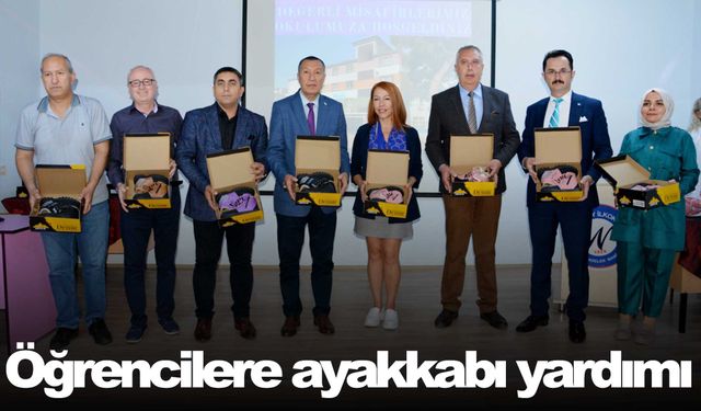 Rotary Kulübü’nden öğrencilere ayakkabı yardımı