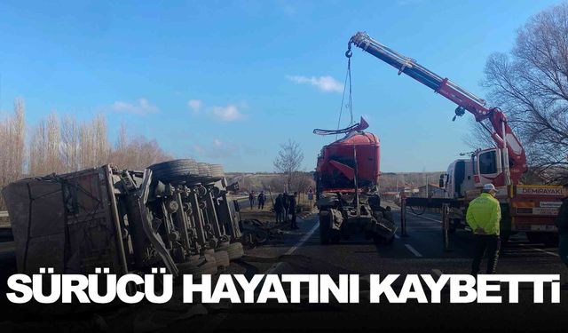 Uşak’ta devrilen tırın sürücüsü hayatını kaybetti