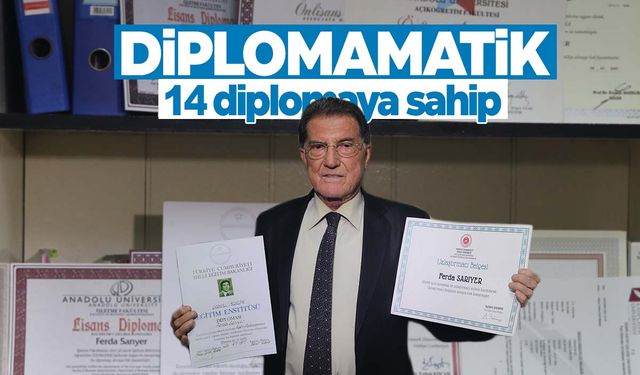 İzmirli öğretmenin hobisi üniversite okumak! 14 diploması var