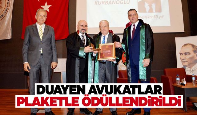 Duayen avukatlar plaketle ödüllendirildi