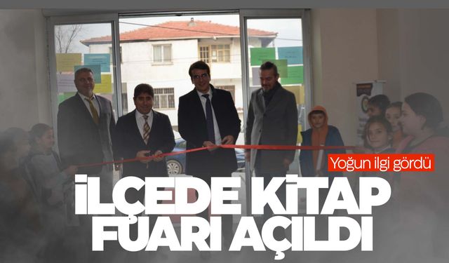 Selendi’de kitap fuarına yoğun ilgi!