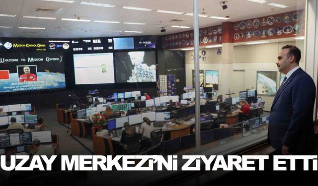 Bakan Kacır ABD’de… Nasa’nın Uzay Merkezi’ni ziyaret etti