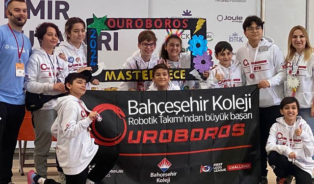Bahçeşehir Koleji Robotik Takımı podyuma çıktı