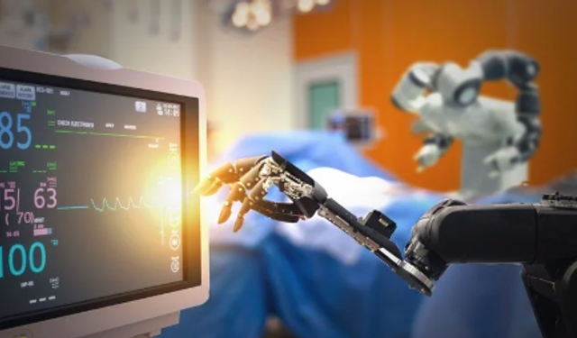 Doktor: Hastalar Bizi Değil Robotları İstiyor