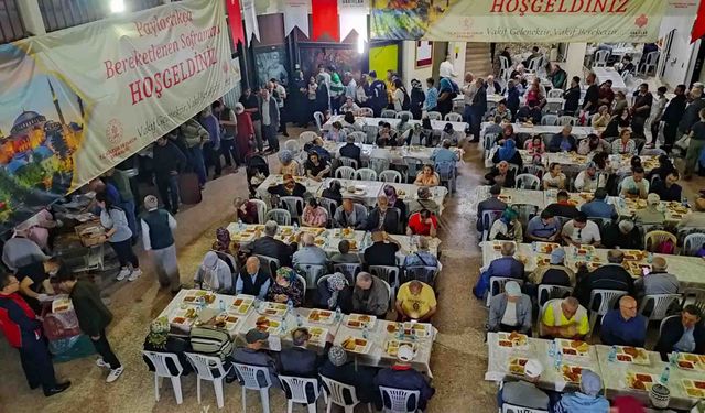 Vakıf İş Hanı’nda iftar sofrası kuruldu