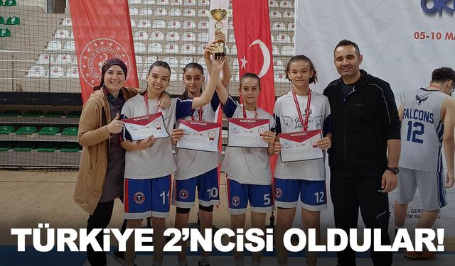 Ahmetli Gazi Ortaokulu sporcuları Türkiye 2'ncisi oldu