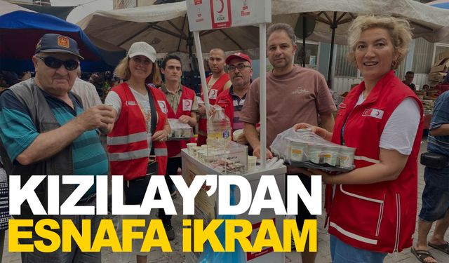 Kızılay'dan pazarcı esnafına limonata ayran ikramı