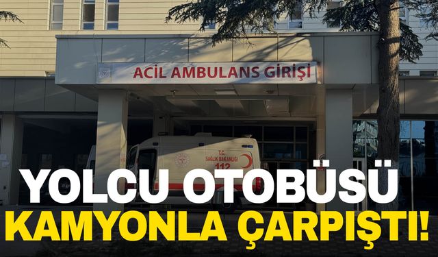 Afyonkarahisar'da yolcu otobüsüyle kamyon çarpıştı! 1 ölü 38 yaralı