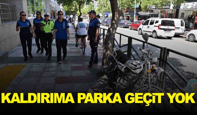 Motosiklet işgallerine sıkı denetim… Kaldırıma parka geçit yok!