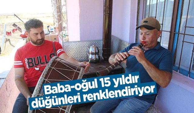 Baba ve oğlu 15 yıldır düğünlerde birlikte sahne alıyor