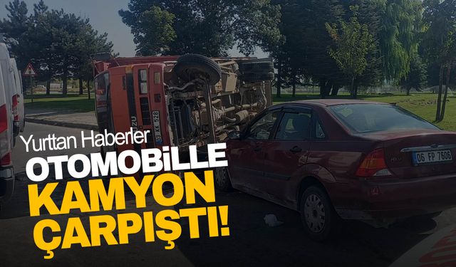 Otomobil kamyona çarptı! Devrilen kamyon yolu kapattı