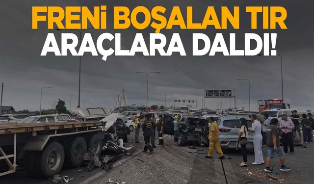 Bangkok'ta freni boşalan tır araçlara daldı: 17 yaralı