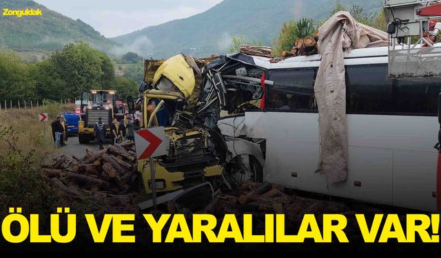 Yolcu otobüsü ile tomruk yüklü kamyon çarpıştı… Ortalık savaş alanına döndü