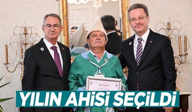 Manisa’da yılın ahisi 40 yıllık leblebici İbrahim Karcıoğlu oldu