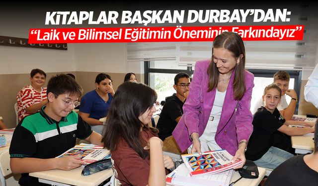 Öğrencilerin ders kitapları Şehzadeler Belediye Başkanı Gülşah Durbay'dan