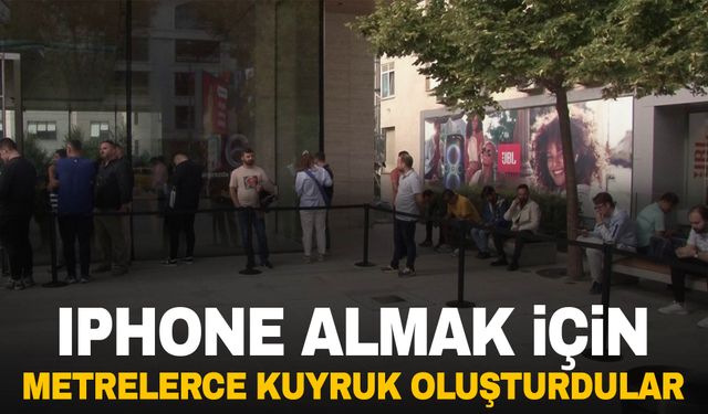 IPhone 16 alabilmek için sabahın ilk saatlerinde sıraya girdiler