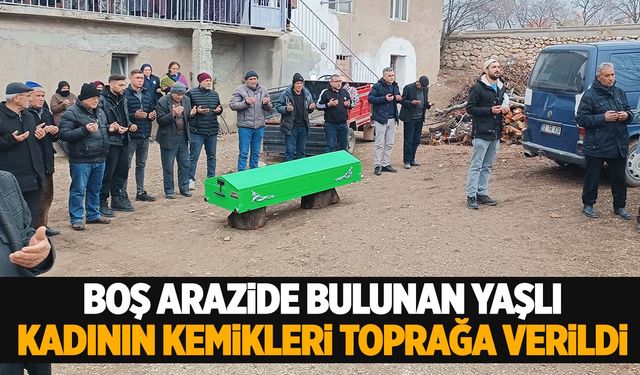 Ege’de 109 gün sonra bulunan yaşlı kadının kemikleri toprağa verildi