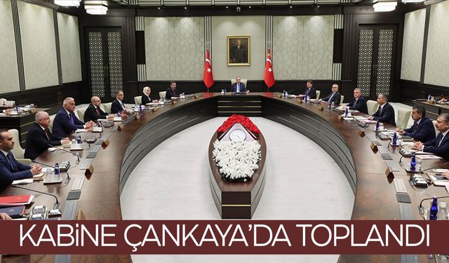 Kabine toplantısı Çankaya Köşkü'nde başladı