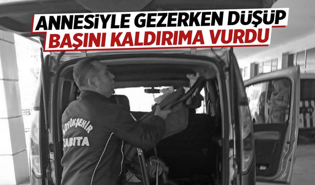 Küçük çocuk annesiyle gezerken düştü! Yardıma zabıta koştu