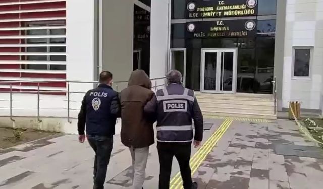 İzmir polisinden zula ev oyununa çomak