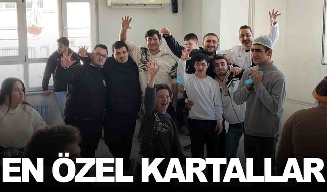 Beşiktaşlılardan özel çocuklara anlamlı ziyaret