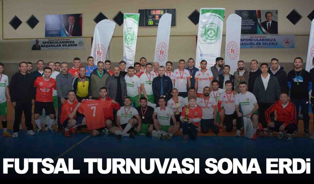 Demirci’de futsal turnuvası sona erdi